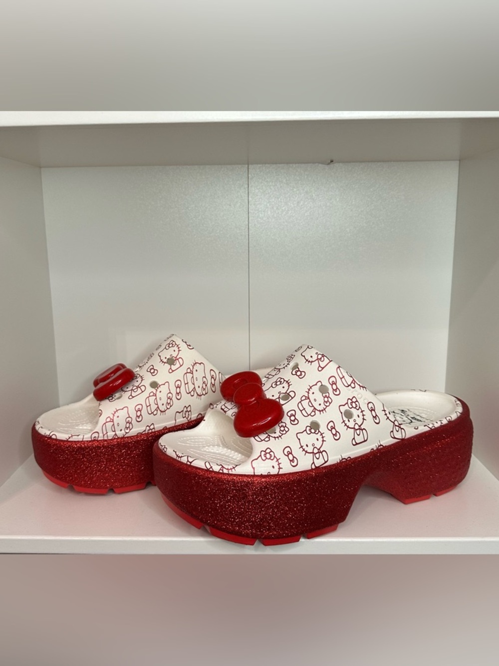 Crocs X Hello Kitty Stomp Slide